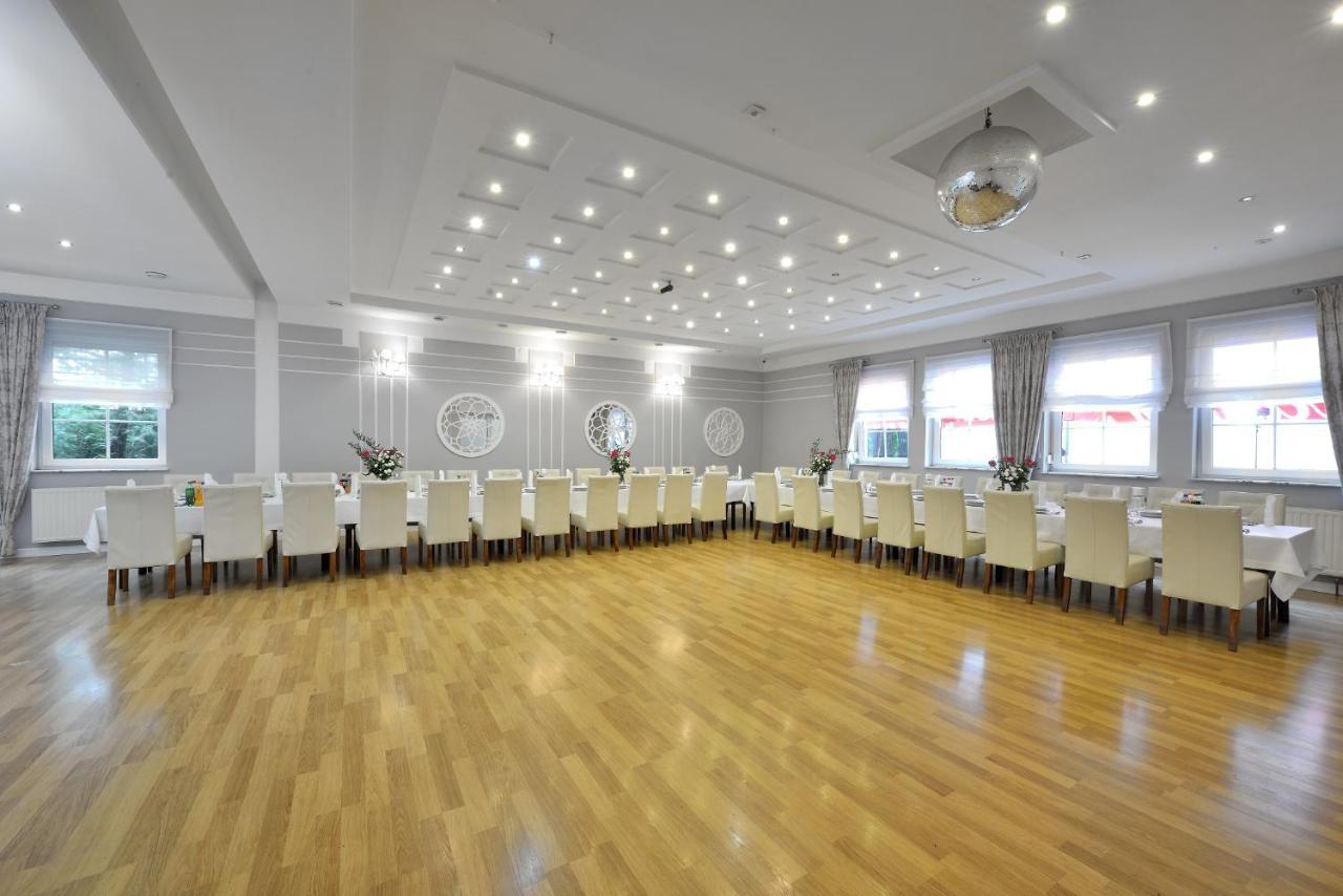 Hotel Agat พิยอตตูร์กุฟ เทรบูนัลสกี ภายนอก รูปภาพ