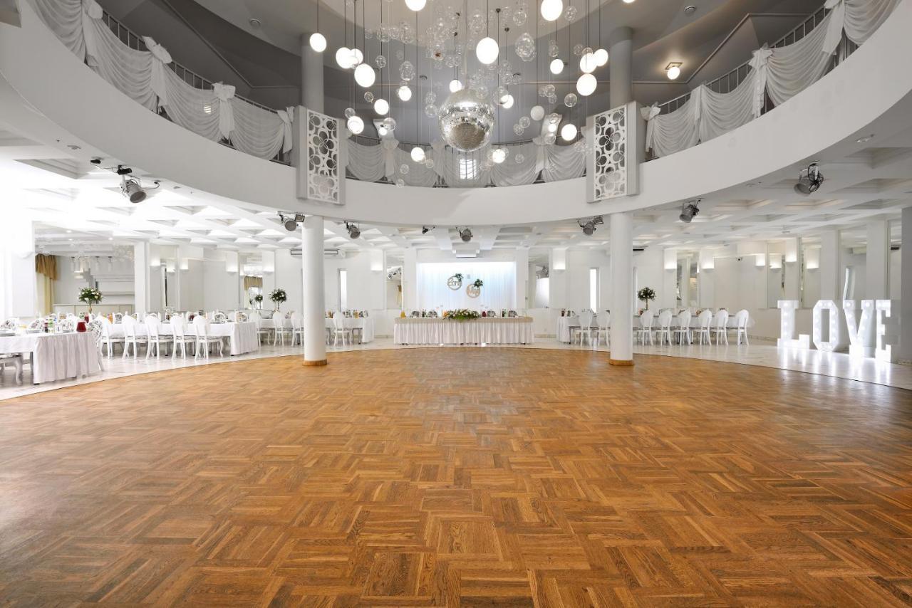 Hotel Agat พิยอตตูร์กุฟ เทรบูนัลสกี ภายนอก รูปภาพ